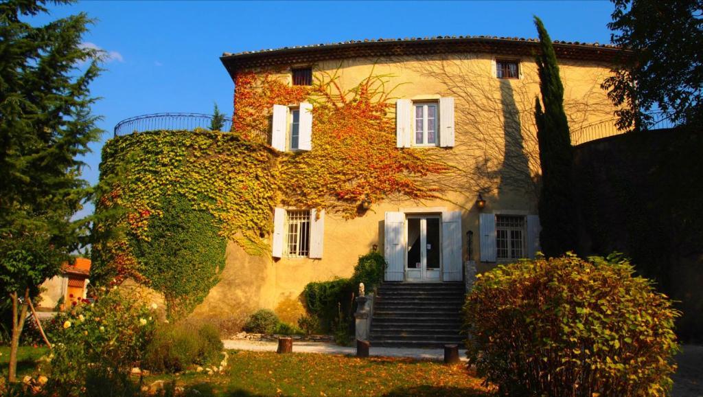 Le Castel Du Mont Boise Ξενοδοχείο Montboucher-sur-Jabron Εξωτερικό φωτογραφία