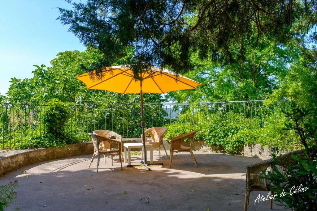 Le Castel Du Mont Boise Ξενοδοχείο Montboucher-sur-Jabron Εξωτερικό φωτογραφία